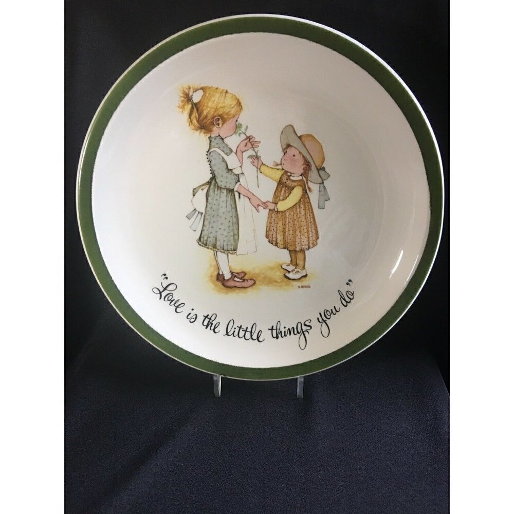 Holly Hobbie Plate Love is little things you do Collector’s Edition 10.25” 1972